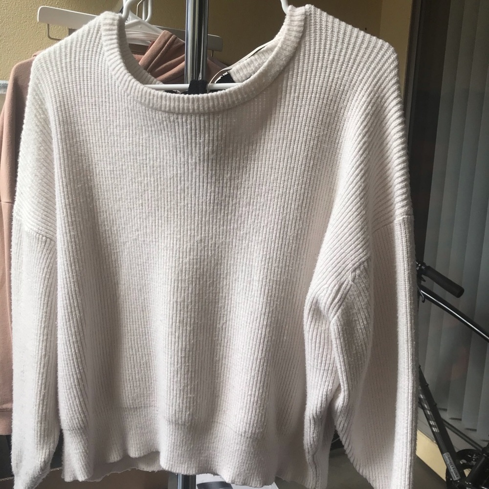 Zara knit white sweater w/black ribbon